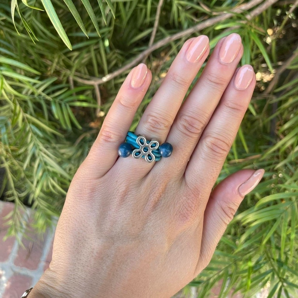 Handmade blue flower ring - Picture 2 of 5
